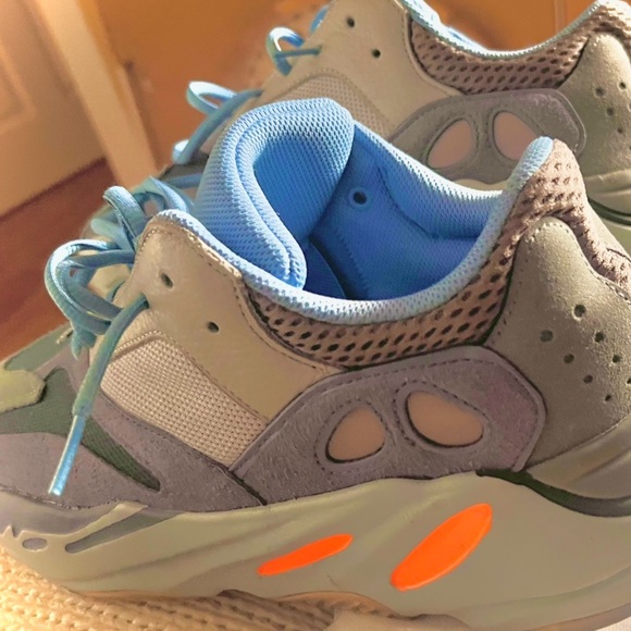 Yeezy 700 size 11 1/2 - Picture 4 of 7